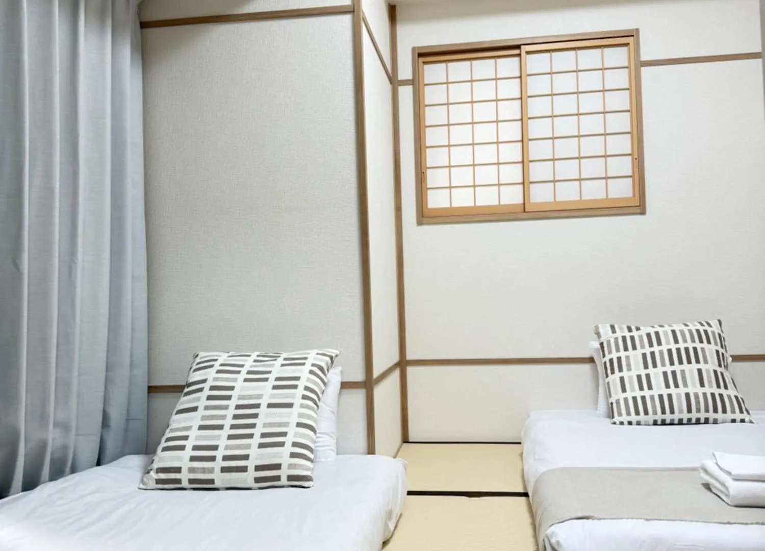 Apartment Hotel Side Of Shinsaibashi Shopping Street Osaka